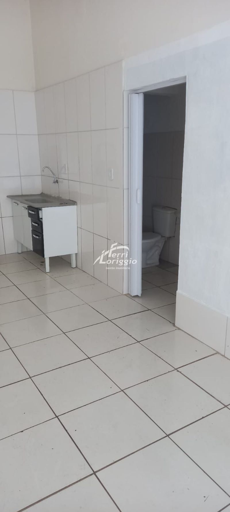 Ponto Comercial com 1 banheiro e 53m² para alugar no bairro Centro, Guaratingueta