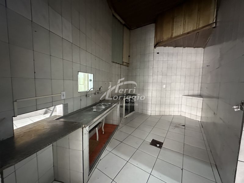Ponto Comercial com 66m² para alugar no bairro Centro, Guaratingueta