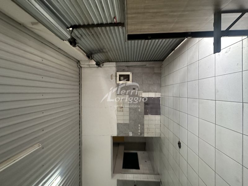 Ponto Comercial com 56m² para alugar no bairro Centro, Guaratingueta