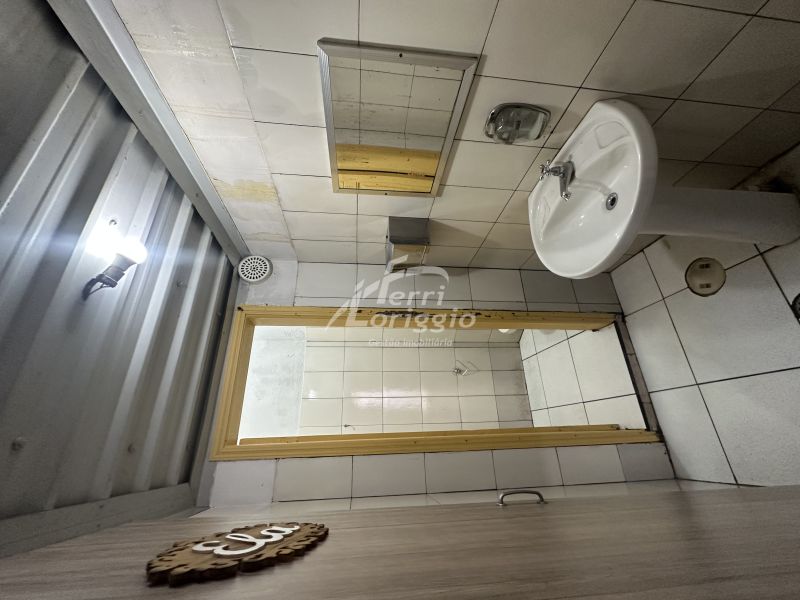 Ponto Comercial com 56m² para alugar no bairro Centro, Guaratingueta