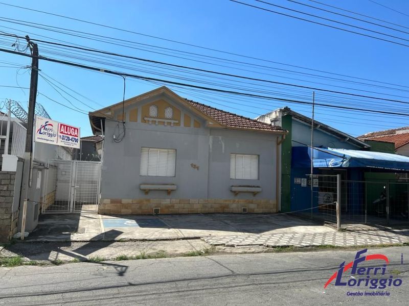 Casa com 3 banheiros e 458m² para alugar no bairro Centro, Guaratingueta