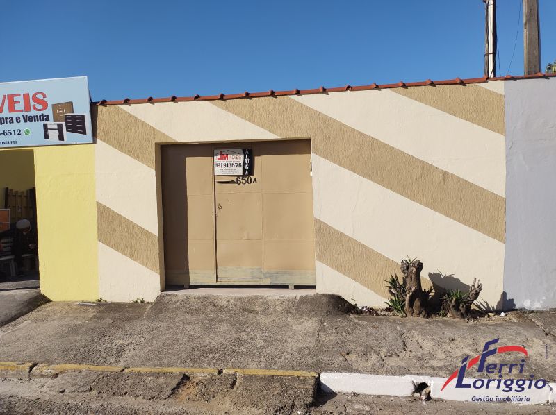 Casa com 2 quartos e 1 banheiro para alugar no bairro Pedregulho, Guaratingueta