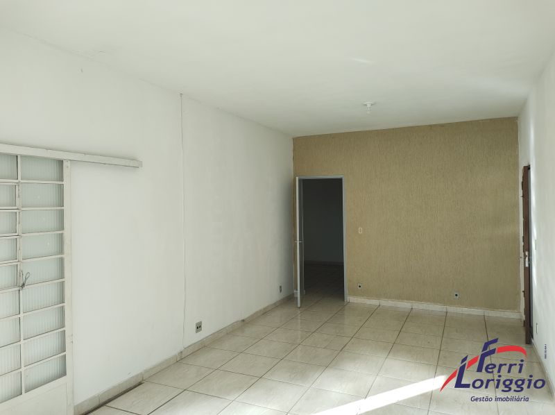 Casa com 2 quartos e 1 banheiro para alugar no bairro Pedregulho, Guaratingueta