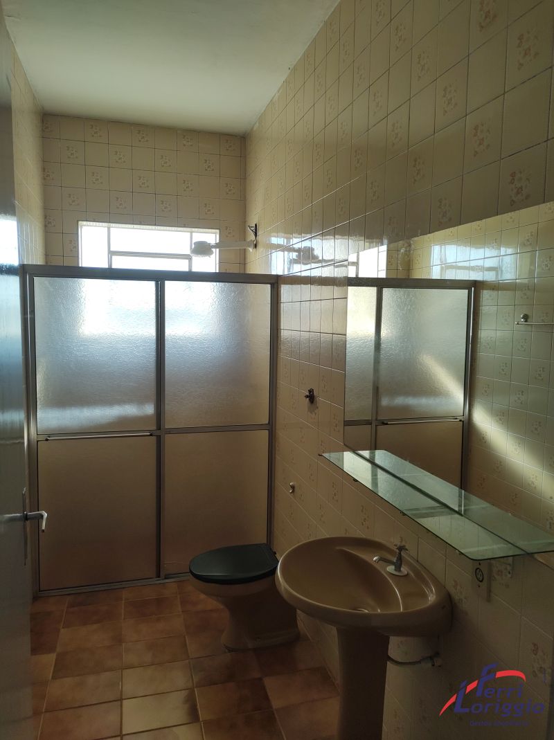 Casa com 2 quartos e 1 banheiro para alugar no bairro Pedregulho, Guaratingueta