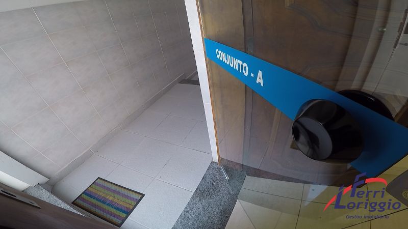 Sala com 1 banheiro para alugar no bairro Centro, Guaratingueta