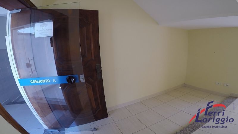 Sala com 1 banheiro para alugar no bairro Centro, Guaratingueta