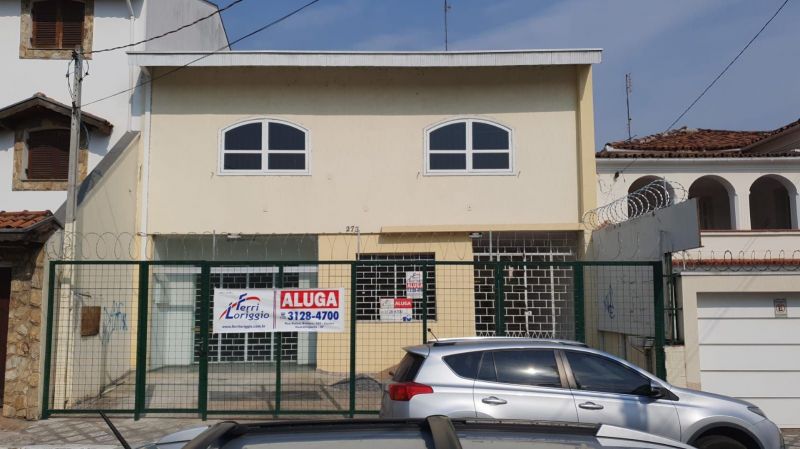 Casa com 3 quartos e 314m² para alugar no bairro Centro, Guaratingueta