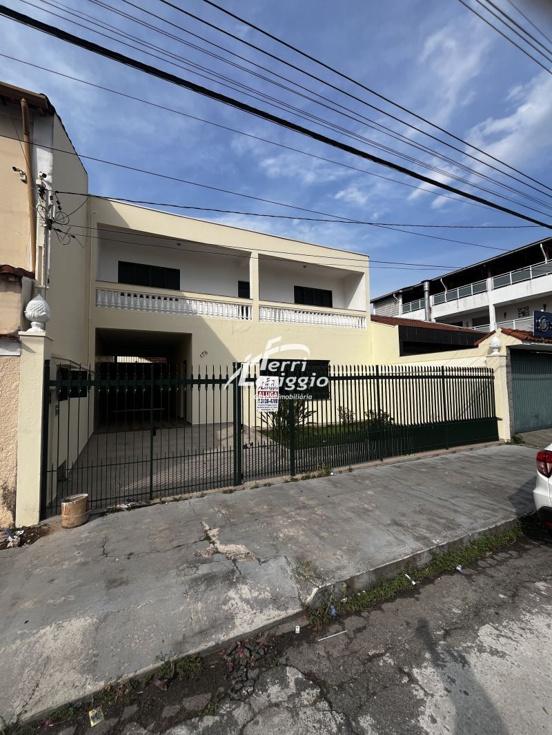 Casa com 3 quartos, 1 banheiro e 210m² para alugar no bairro Pedregulho, Guaratingueta