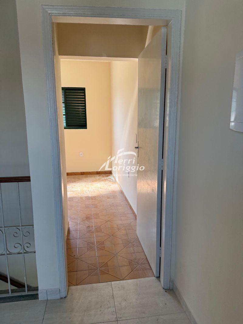 Casa com 3 quartos, 1 banheiro e 210m² para alugar no bairro Pedregulho, Guaratingueta