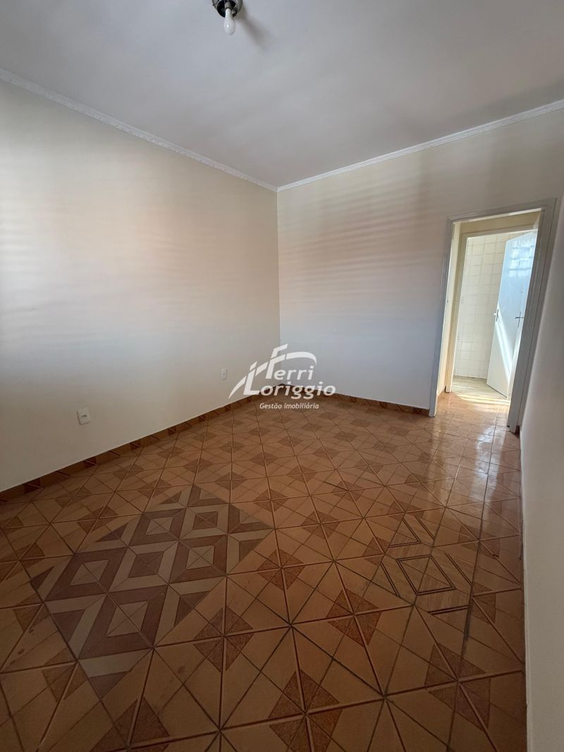 Casa com 3 quartos, 1 banheiro e 210m² para alugar no bairro Pedregulho, Guaratingueta