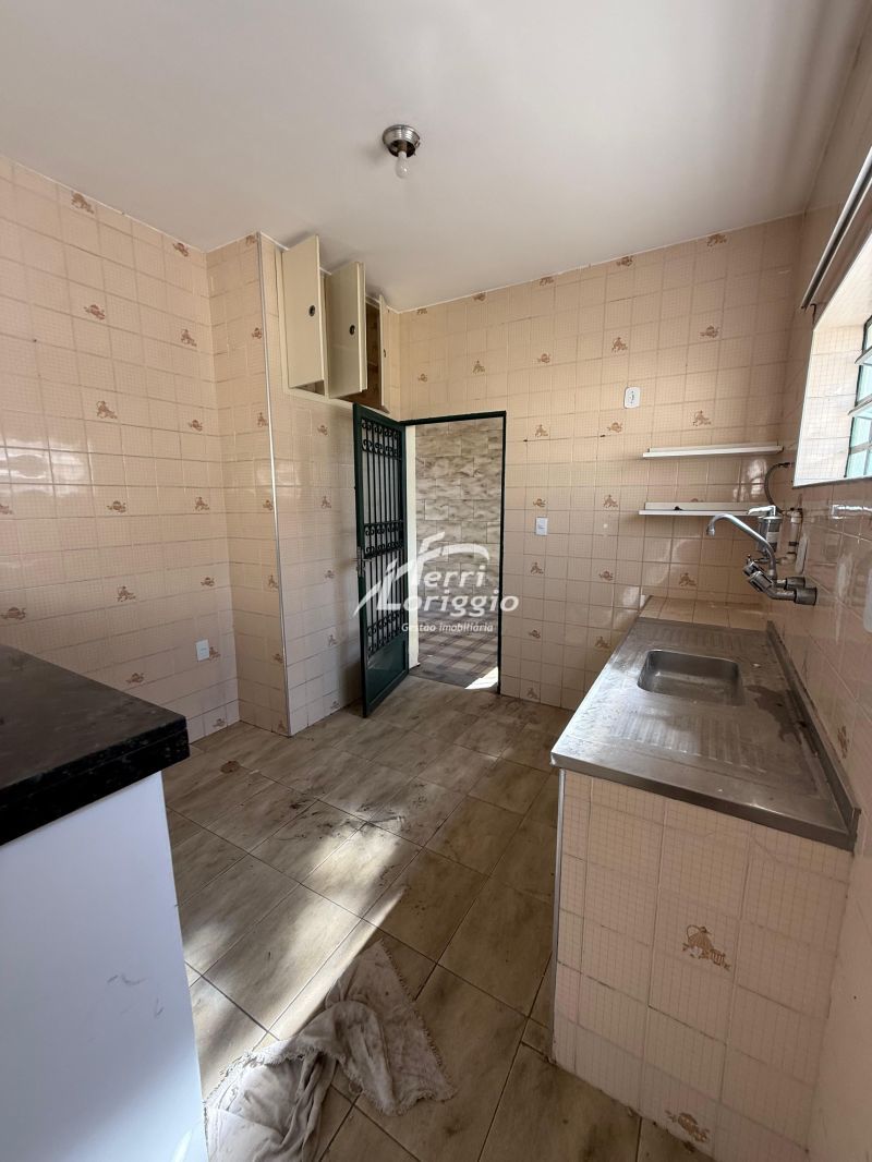 Casa com 3 quartos, 1 banheiro e 210m² para alugar no bairro Pedregulho, Guaratingueta