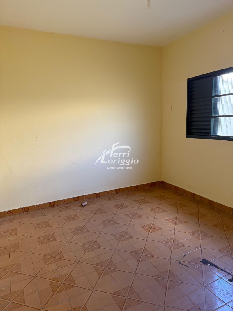 Casa com 3 quartos, 1 banheiro e 210m² para alugar no bairro Pedregulho, Guaratingueta