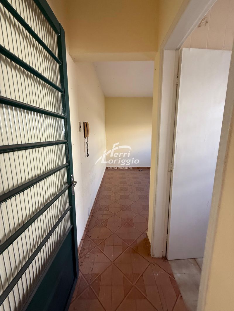 Casa com 3 quartos, 1 banheiro e 210m² para alugar no bairro Pedregulho, Guaratingueta