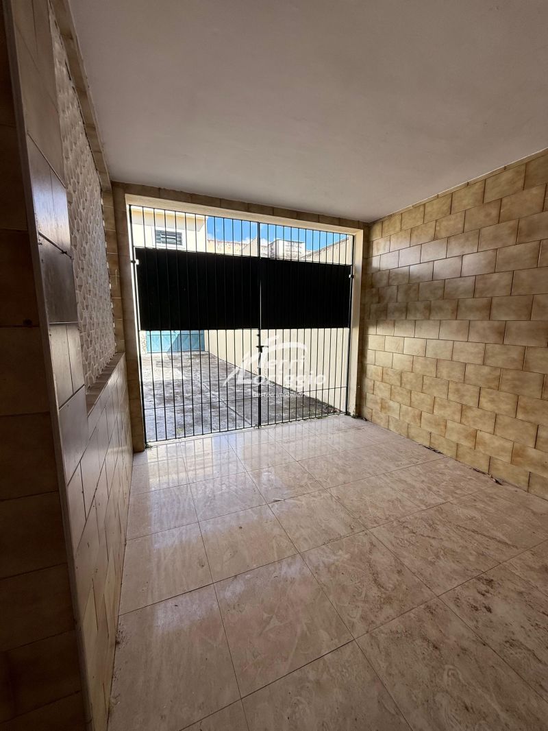 Casa com 3 quartos, 1 banheiro e 210m² para alugar no bairro Pedregulho, Guaratingueta