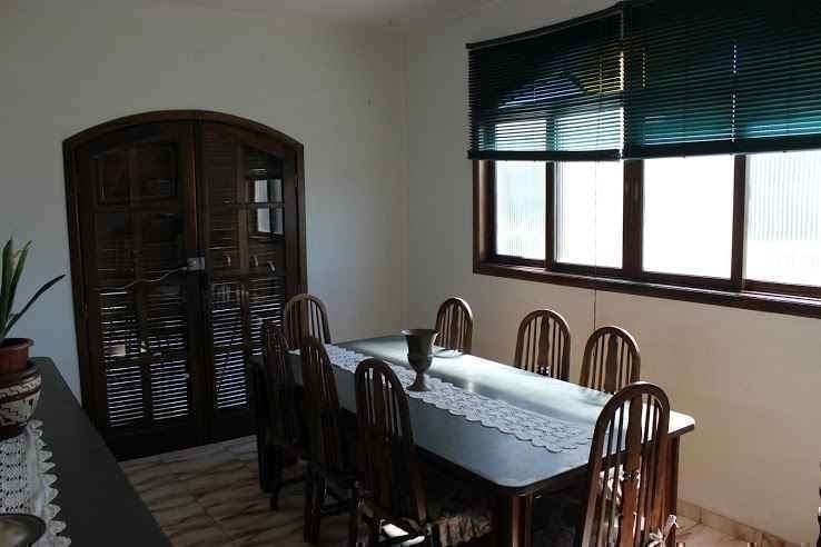 Casa com 4 quartos e 746m² à venda no bairro Portal das Colinas, Guaratingueta