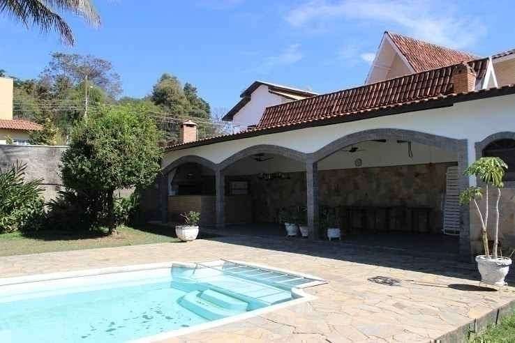 Casa com 4 quartos e 746m² à venda no bairro Portal das Colinas, Guaratingueta