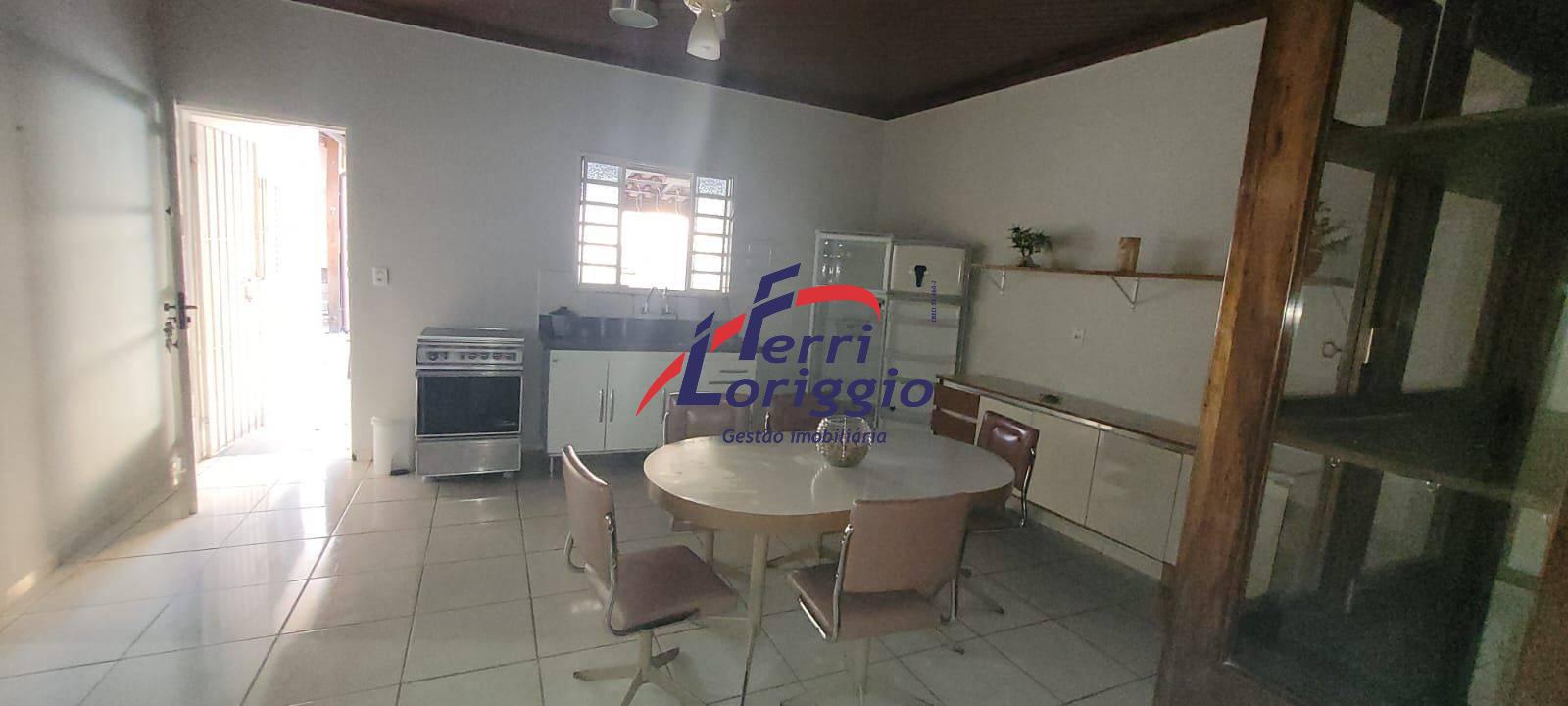 Casa com 3 quartos à venda no bairro Vila Sao Jose, Guaratingueta