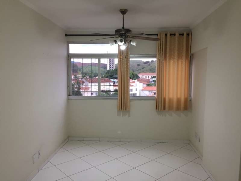 Apartamento com 3 quartos à venda no bairro Centro, Guaratingueta
