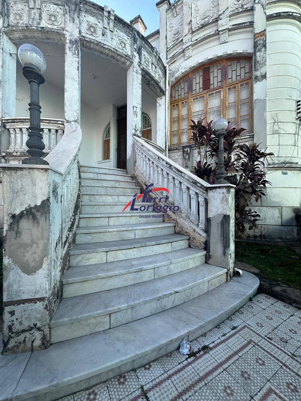 Casa à venda no bairro Centro, Guaratingueta