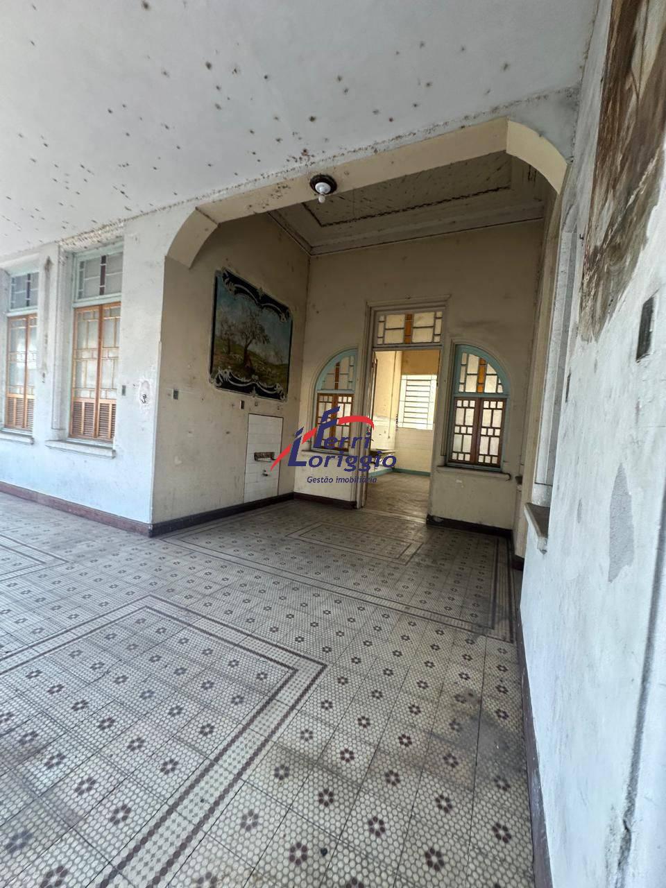 Casa à venda no bairro Centro, Guaratingueta