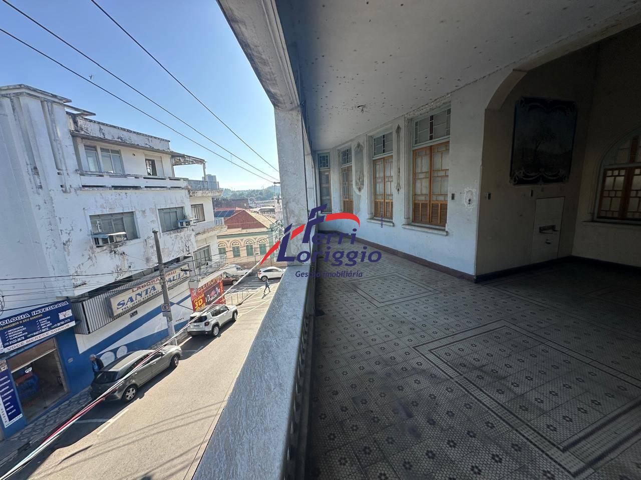 Casa à venda no bairro Centro, Guaratingueta