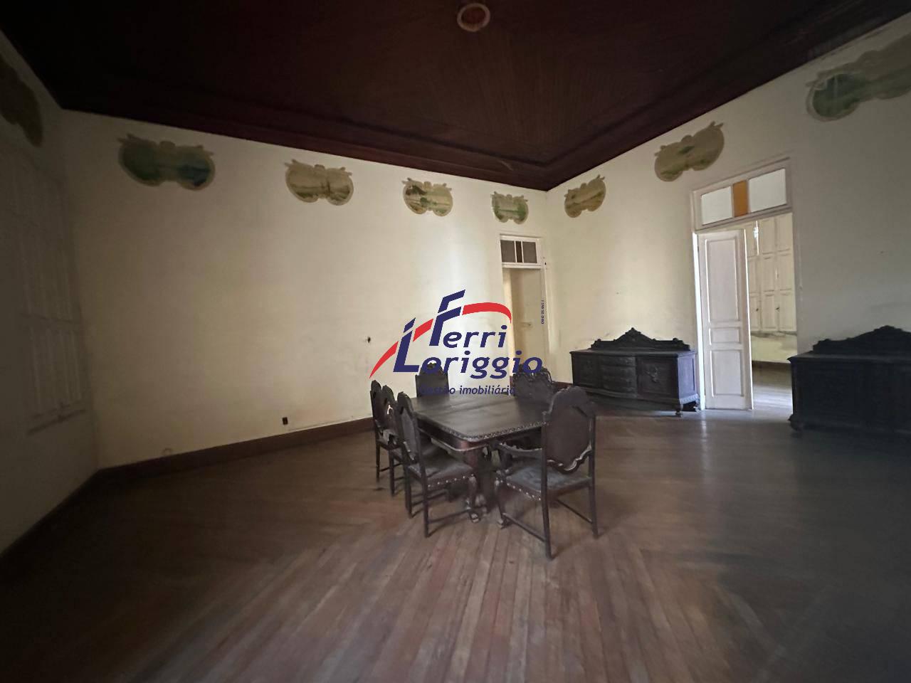 Casa à venda no bairro Centro, Guaratingueta