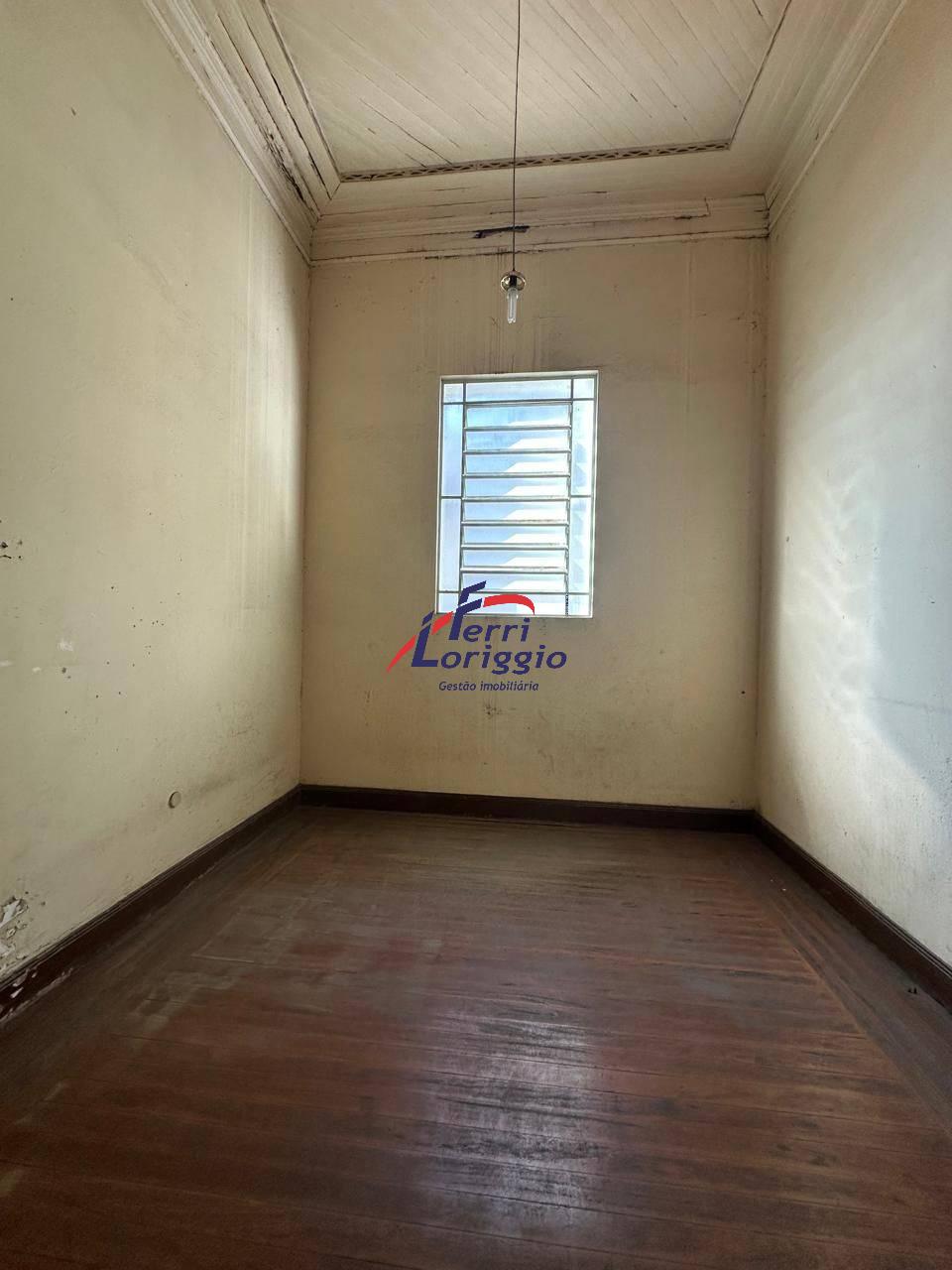 Casa à venda no bairro Centro, Guaratingueta