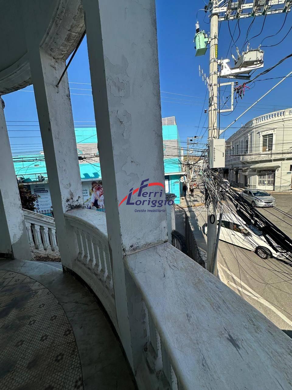 Casa à venda no bairro Centro, Guaratingueta