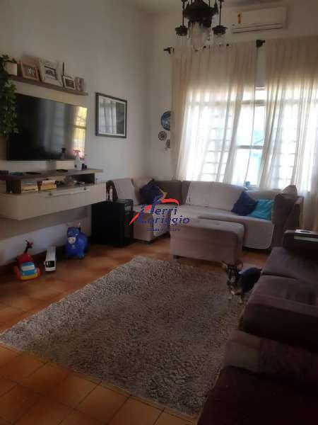 Casa com 3 quartos à venda no bairro Figueira, Guaratingueta