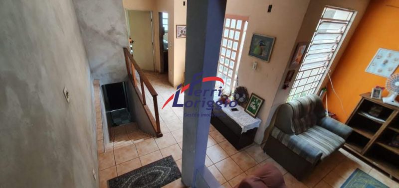 Sobrado Residencial com 5 quartos à venda no bairro Centro, Guaratingueta