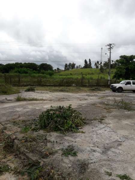 Terreno à venda no bairro Santa Rita, Guaratingueta