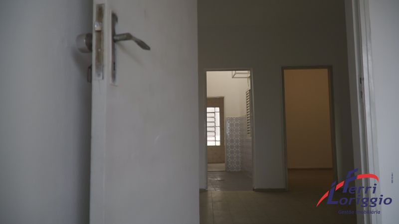 Apartamento com 2 quartos e 69m² para alugar no bairro Centro, Guaratingueta