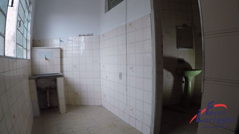 Apartamento com 2 quartos e 69m² para alugar no bairro Centro, Guaratingueta
