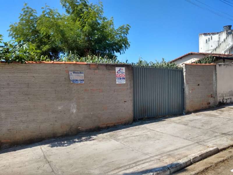 Terreno à venda no bairro Jardim Aeroporto, Guaratingueta