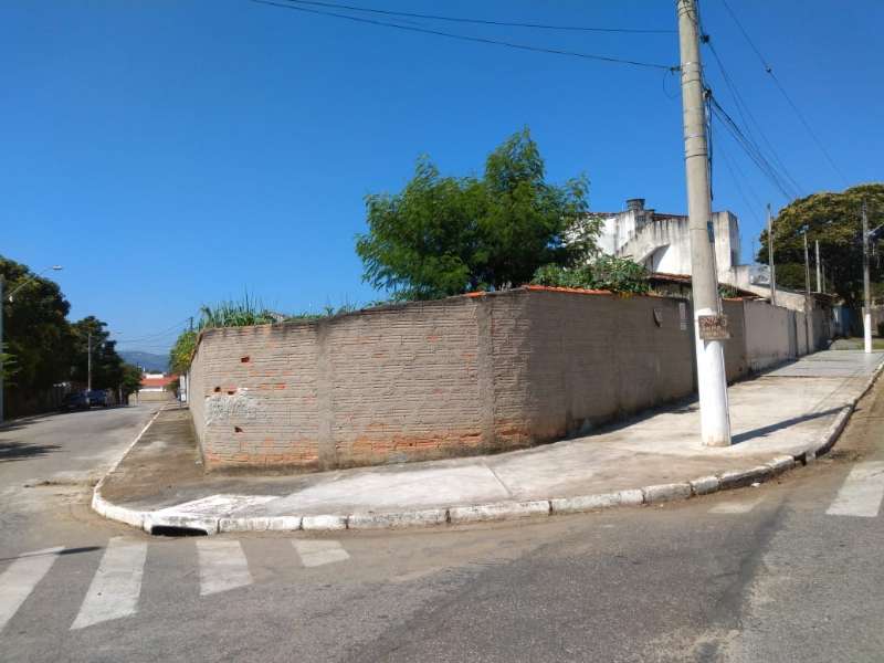 Terreno à venda no bairro Jardim Aeroporto, Guaratingueta