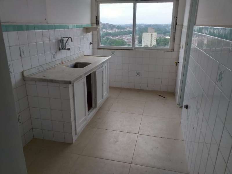 Apartamento com 3 quartos e 1 banheiro à venda no bairro Centro, Guaratingueta