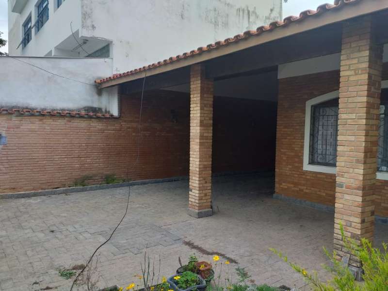 Casa com 3 quartos e 3 banheiros à venda no bairro Pedregulho, Guaratingueta
