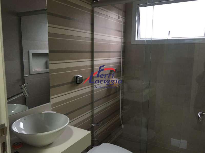 Casa com 3 quartos, 5 banheiros e 258m² à venda no bairro Portal das Colinas, Guaratingueta