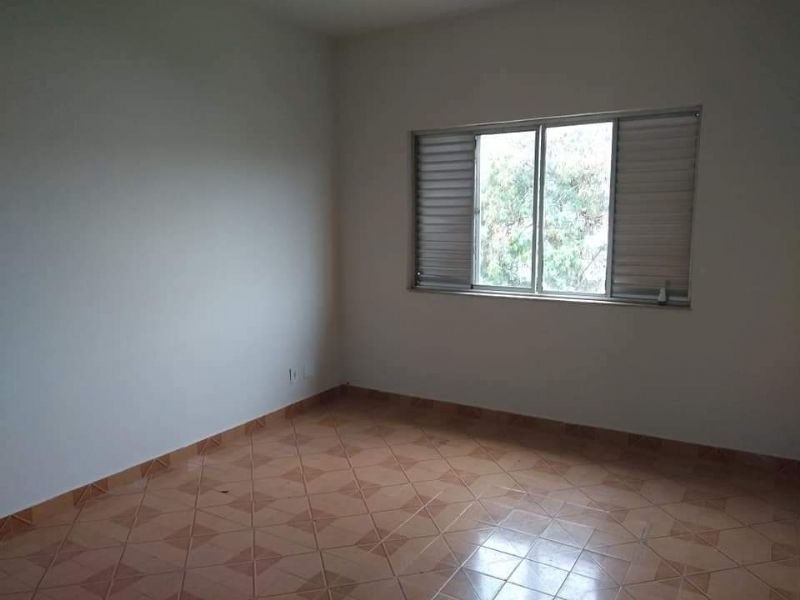 Sobrado Residencial com 7 quartos e 3 banheiros à venda no bairro Campo do Galvao, Guaratingueta