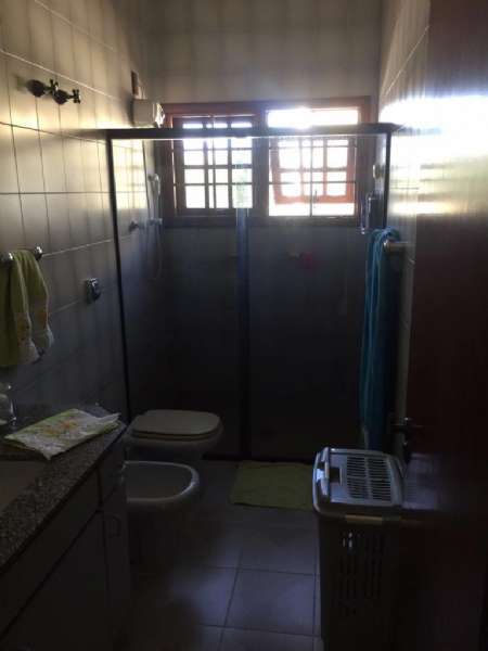 Casa com 4 quartos e 4 banheiros à venda no bairro Centro, Lorena