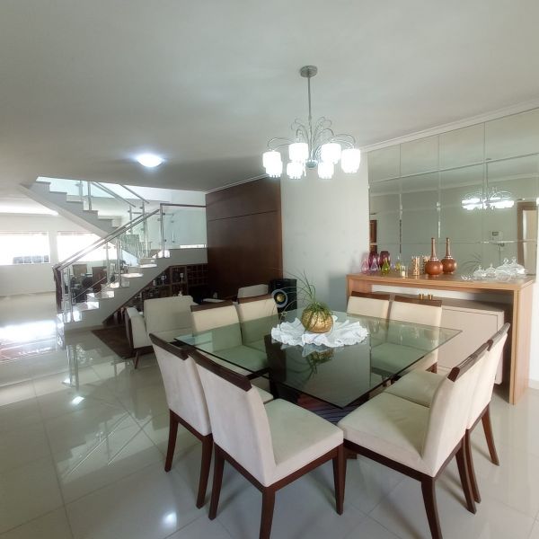 Casa com 3 quartos e 5 banheiros à venda no bairro Portal das Colinas, Guaratingueta
