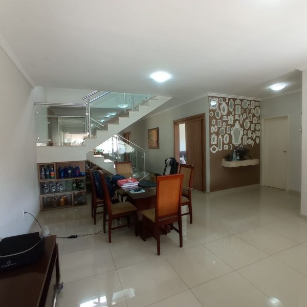 Casa com 3 quartos e 5 banheiros à venda no bairro Portal das Colinas, Guaratingueta