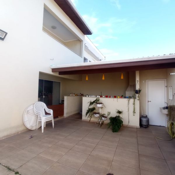 Casa com 3 quartos e 5 banheiros à venda no bairro Portal das Colinas, Guaratingueta