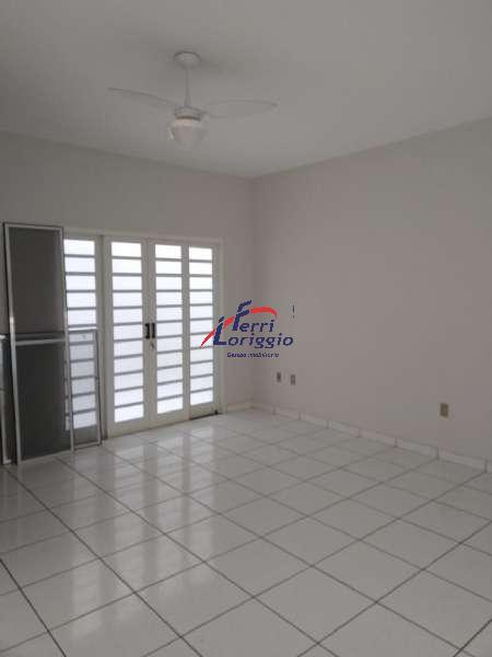Casa com 3 quartos e 1 banheiro à venda no bairro Jardim Rony, Guaratingueta