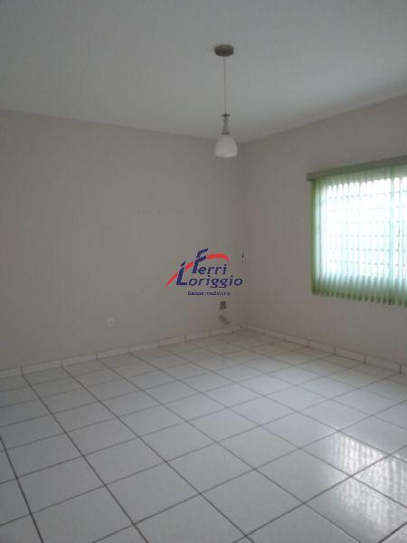 Casa com 3 quartos e 1 banheiro à venda no bairro Jardim Rony, Guaratingueta