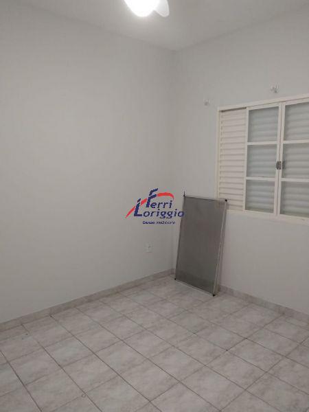 Casa com 3 quartos e 1 banheiro à venda no bairro Jardim Rony, Guaratingueta
