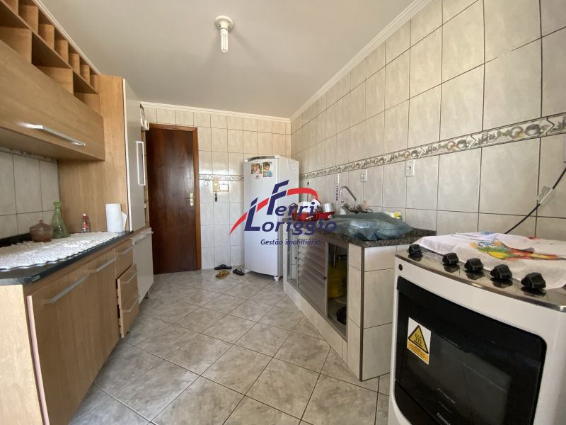 Apartamento com 3 quartos e 2 banheiros à venda no bairro Jardim Rony, Guaratingueta