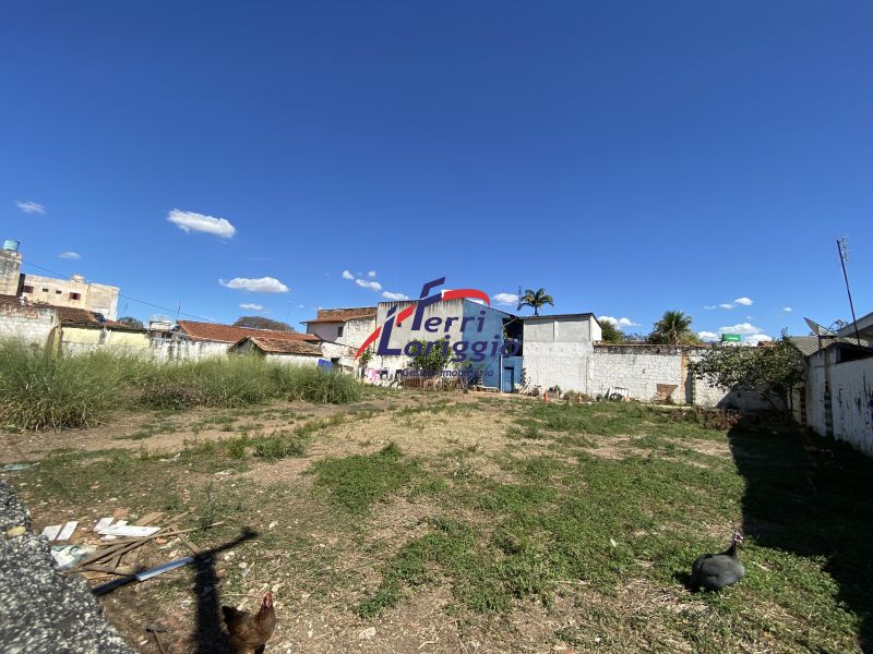 Terreno à venda no bairro Campo do Galvao, Guaratingueta