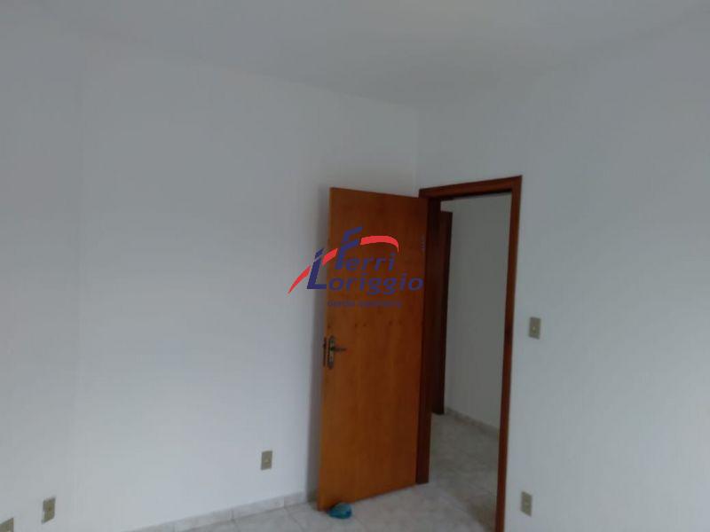 Apartamento com 3 quartos e 1 banheiro à venda no bairro Jardim Rony, Guaratingueta
