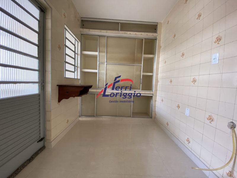 Casa com 3 quartos, 2 banheiros e 119m² à venda no bairro Vila Alves, Guaratingueta